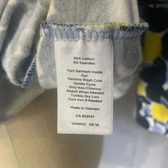 Talbots Tee Top Women's M Blue Apples Print Scoop Neck Long Sleeve - Picture 4 of 7